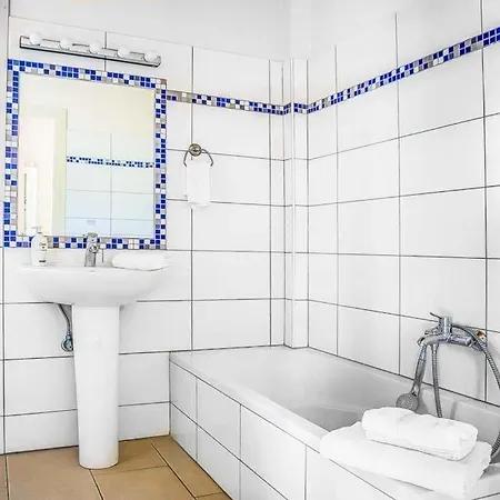 Ratzakli Sleeps 6 Pool Air Con Wifi * Ratzaklion